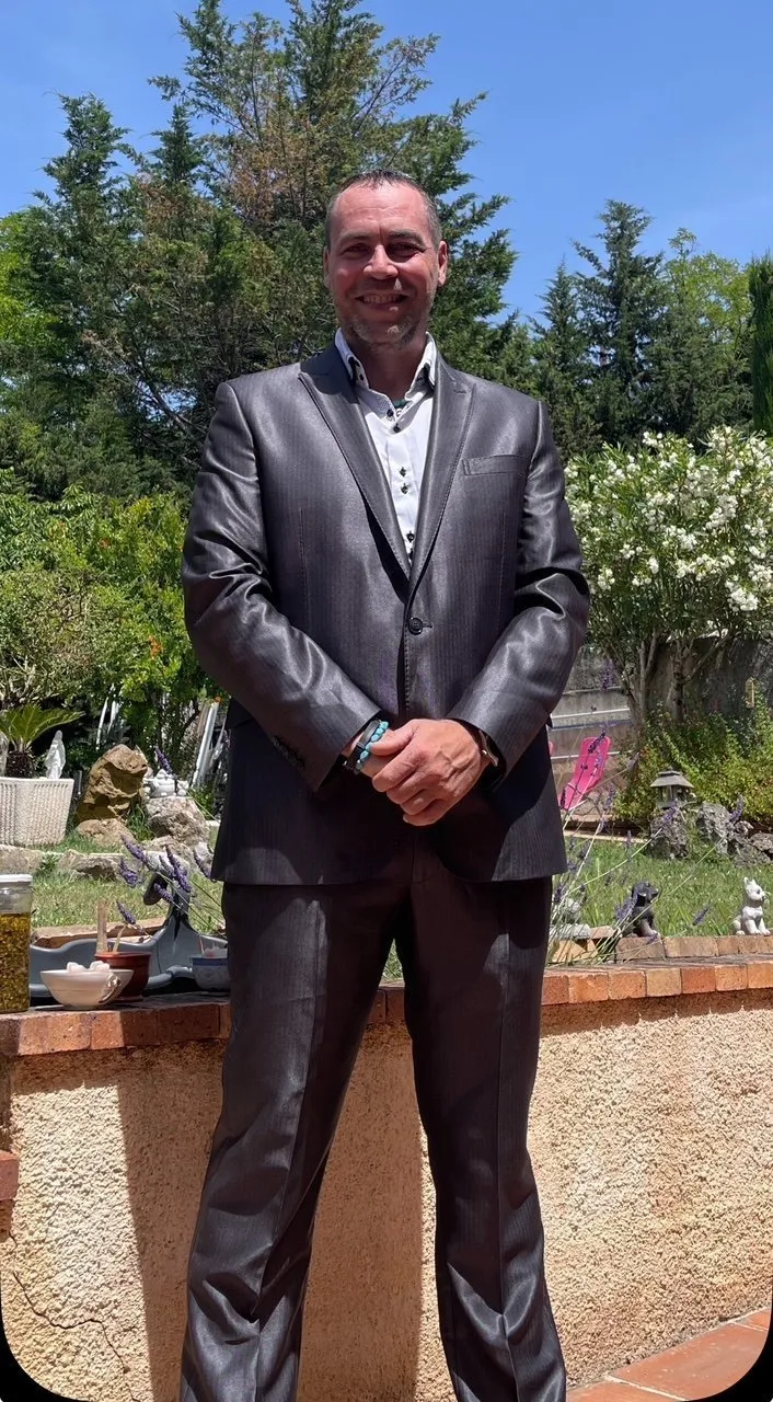Directeur des pompes funèbres Aloha